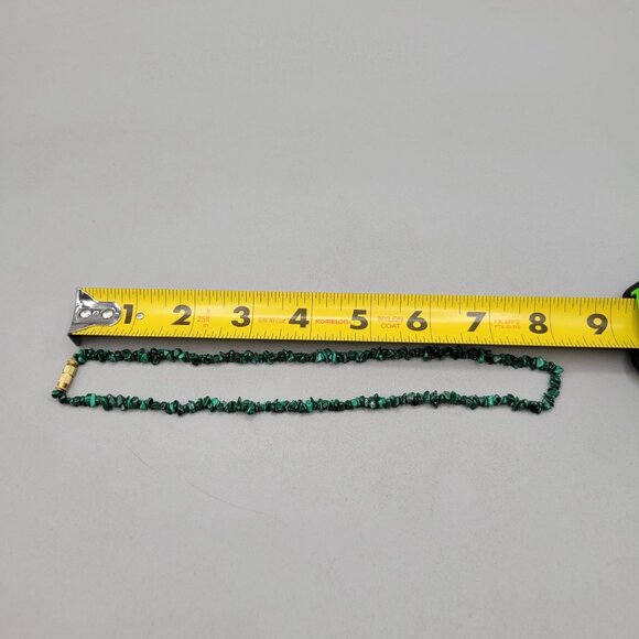 Malachite Chip Bead Necklace Gold Tone Barrel Clasp Closure - Picture 4 of 4
